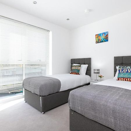 Skyvillion - Olympic View London Stratford Apartment Exterior photo