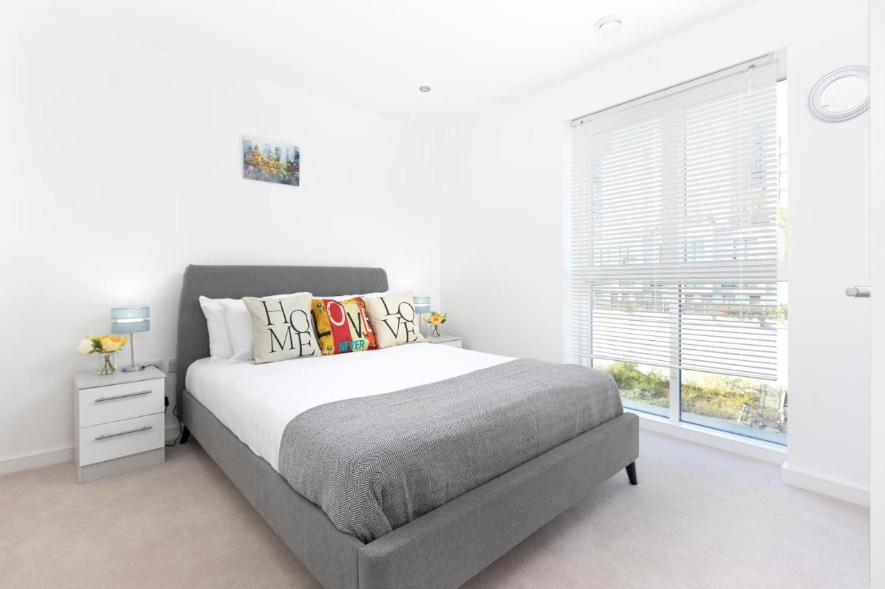 Skyvillion - Olympic View London Stratford Apartment Exterior photo