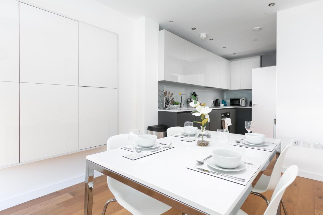 Skyvillion - Olympic View London Stratford Apartment Exterior photo